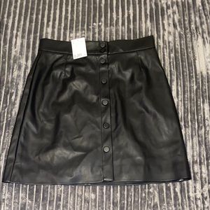 black skirt